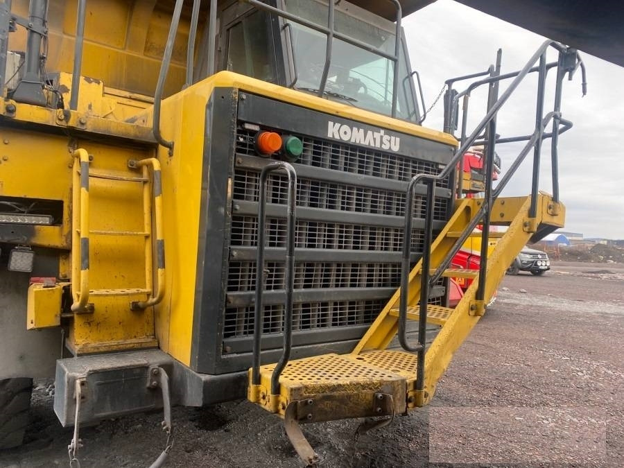 Komatsu HD405-7 - Карьерный самосвал: фото 4 Komatsu HD405-7 - Карьерный самосвал: фото 4