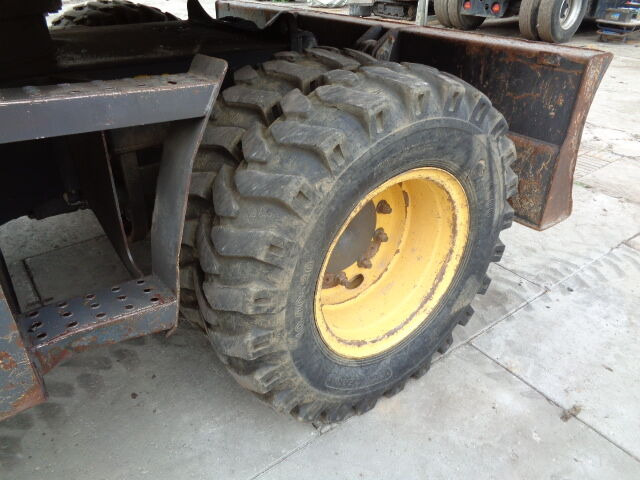 New Holland MH 4.6 - Колёсный экскаватор: фото 5 New Holland MH 4.6 - Колёсный экскаватор: фото 5