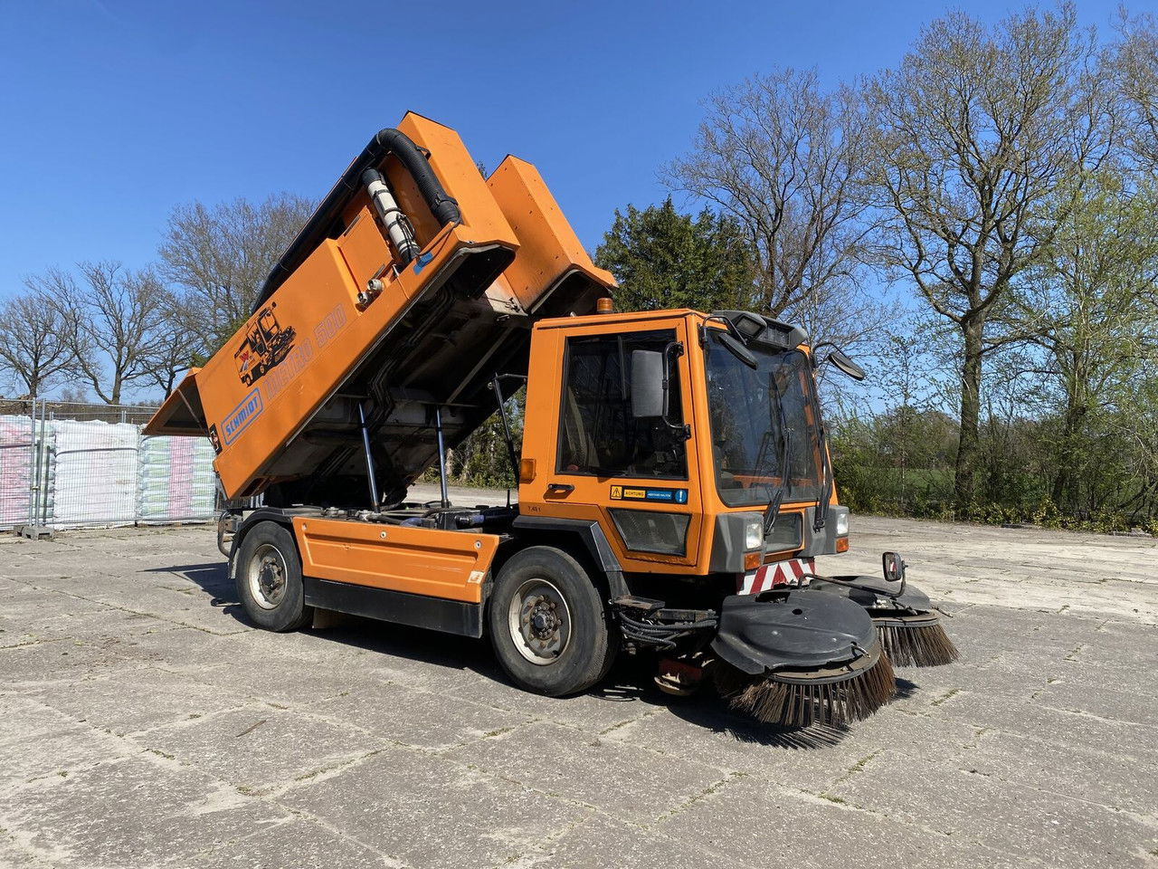Подметально-уборочная машина Schmidt Metro 500 4x2: фото 16