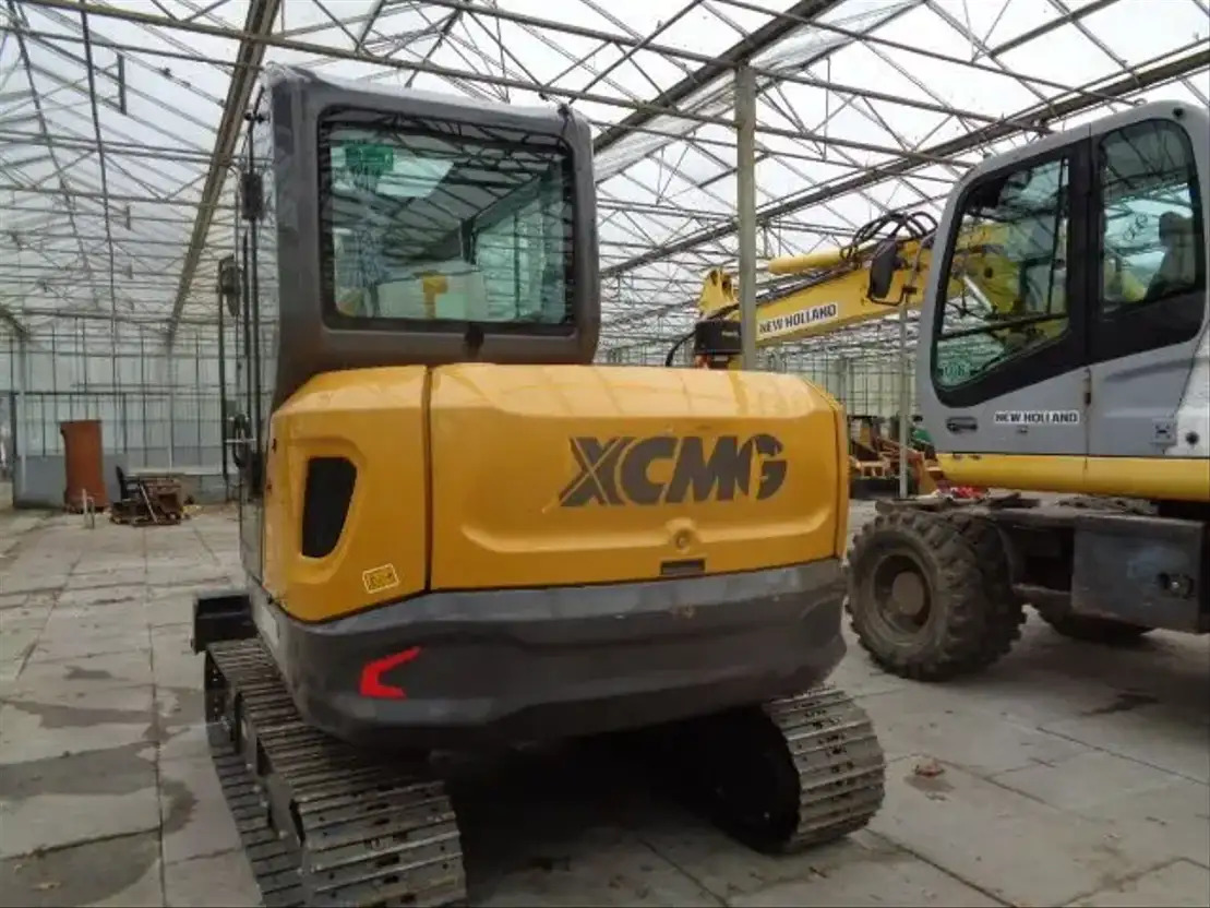 XCMG XE60GA - Гусеничный экскаватор: фото 3 XCMG XE60GA - Гусеничный экскаватор: фото 3