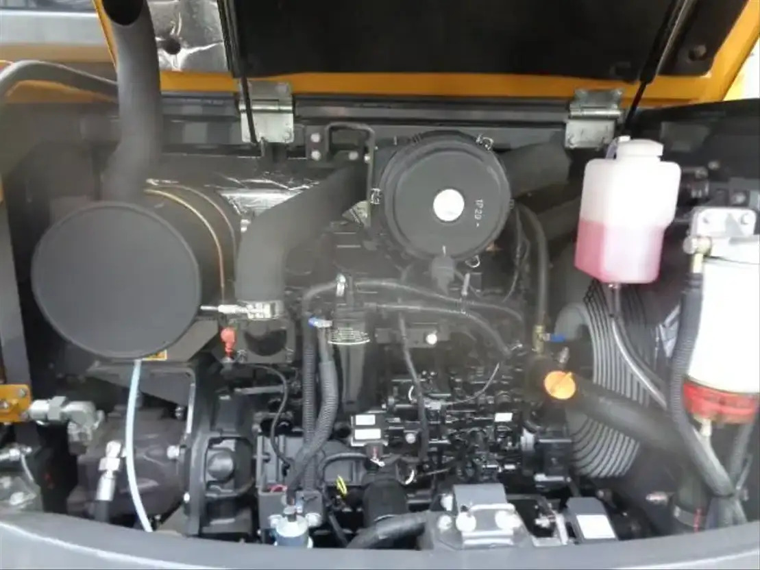 XCMG XE60GA - Гусеничный экскаватор: фото 4 XCMG XE60GA - Гусеничный экскаватор: фото 4