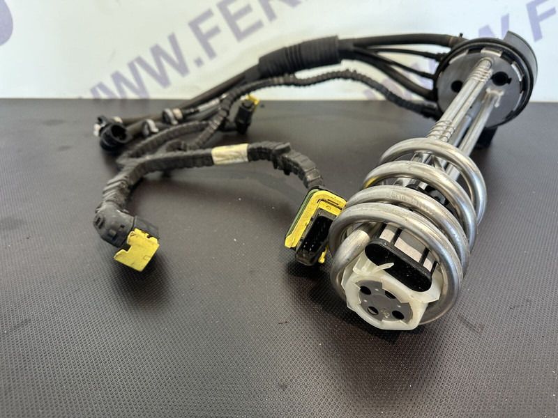 DAF AdBlue pump - Глушитель/ Выхлопная система для Грузовиков: фото 3 DAF AdBlue pump - Глушитель/ Выхлопная система для Грузовиков: фото 3