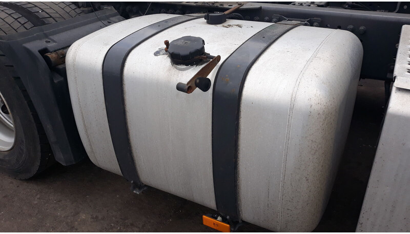 Mercedes-Benz Actros - Топливный бак для Грузовиков: фото 1 Mercedes-Benz Actros - Топливный бак для Грузовиков: фото 1