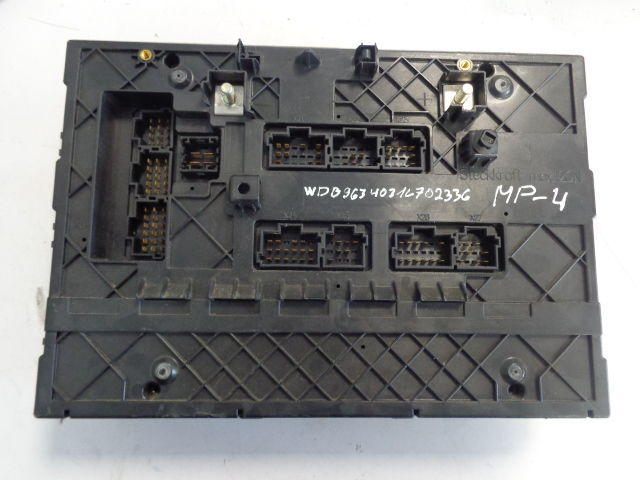 Mercedes-Benz MP4 Fuse relay protection box - Электрическая система для Грузовиков: фото 2 Mercedes-Benz MP4 Fuse relay protection box - Электрическая система для Грузовиков: фото 2