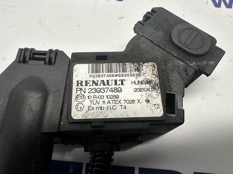 Renault accumulator clamp, sensor - Сенсор для Грузовиков: фото 3 Renault accumulator clamp, sensor - Сенсор для Грузовиков: фото 3