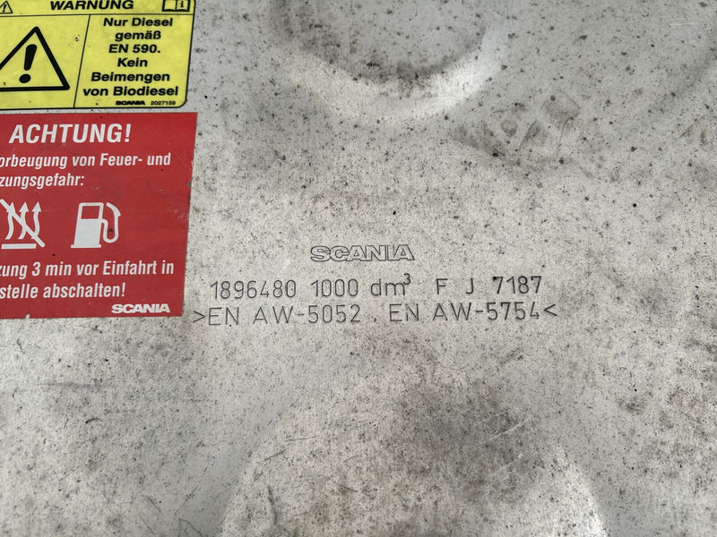 Топливный бак для Грузовиков Scania 1000L fuel tank with brackets: фото 8 Топливный бак для Грузовиков Scania 1000L fuel tank with brackets: фото 8