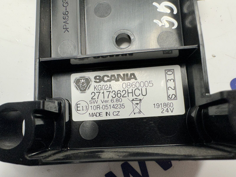 Scania parking brake switch - Кабина и интерьер для Грузовиков: фото 4 Scania parking brake switch - Кабина и интерьер для Грузовиков: фото 4