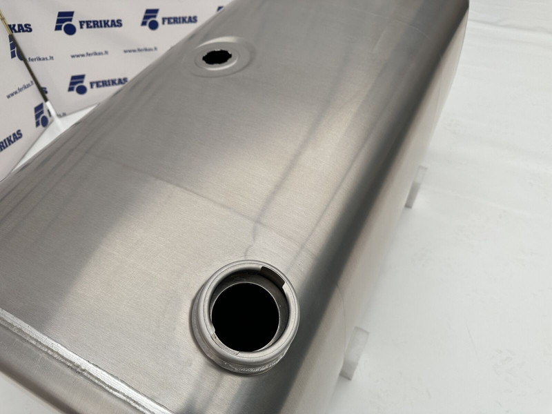 Volvo New aluminum fuel tank 375L - Топливный бак для Грузовиков: фото 4 Volvo New aluminum fuel tank 375L - Топливный бак для Грузовиков: фото 4