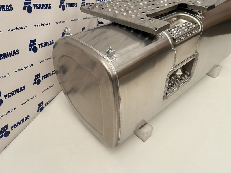 Volvo New aluminum fuel tank 700L - Топливный бак для Грузовиков: фото 2 Volvo New aluminum fuel tank 700L - Топливный бак для Грузовиков: фото 2