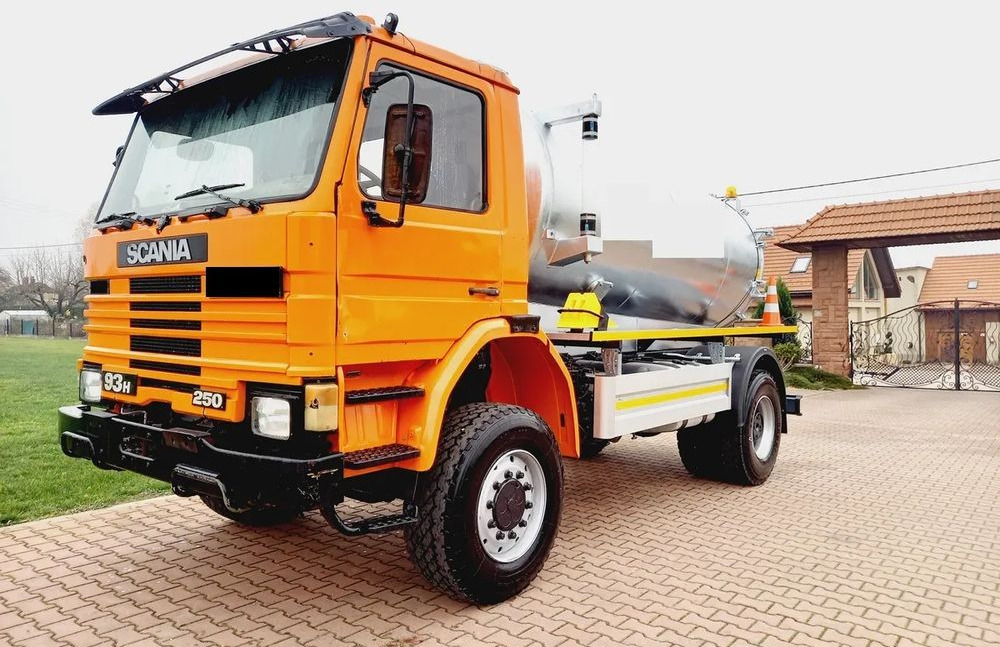 Scania 93 H 4X4 ALLROAD 4 WD - Грузовик-цистерна: фото 1 Scania 93 H 4X4 ALLROAD 4 WD - Грузовик-цистерна: фото 1