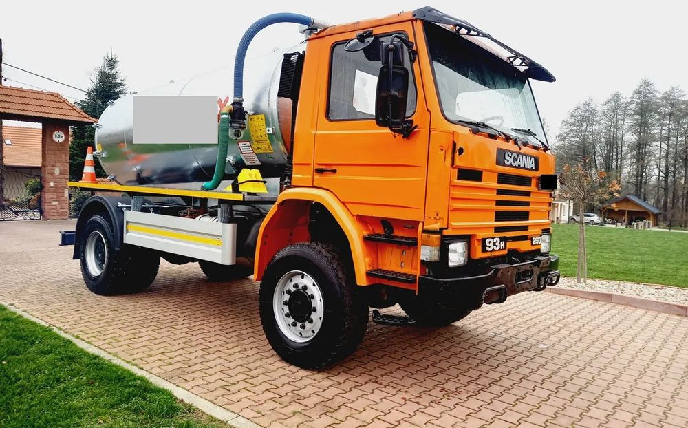 Scania 93 H 4X4 ALLROAD 4 WD - Грузовик-цистерна: фото 2 Scania 93 H 4X4 ALLROAD 4 WD - Грузовик-цистерна: фото 2