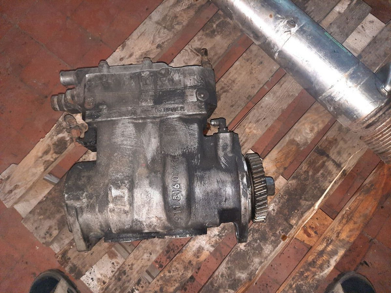 Cummins ISL egr Cooler - Глушитель/ Выхлопная система: фото 4 Cummins ISL egr Cooler - Глушитель/ Выхлопная система: фото 4