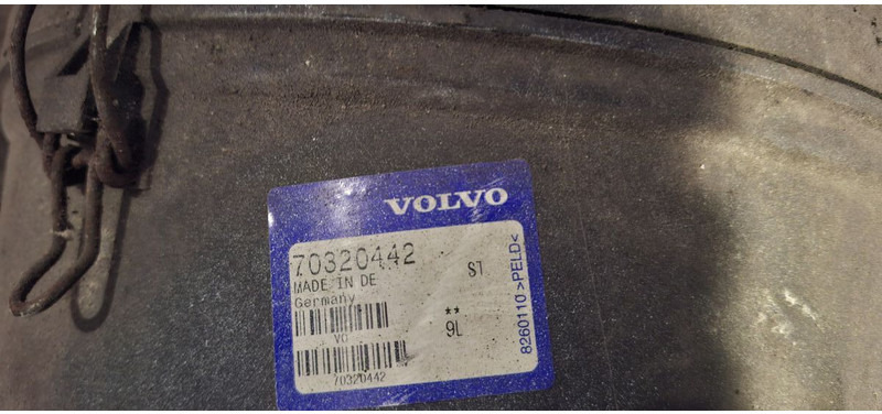 Volvo B12 - Система впуска: фото 4 Volvo B12 - Система впуска: фото 4