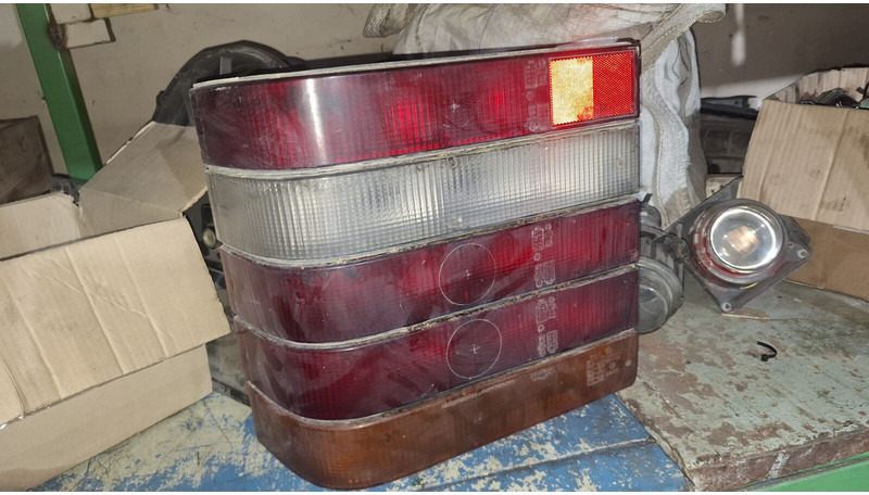 Volvo - Поворотный сигнал: фото 2 Volvo - Поворотный сигнал: фото 2