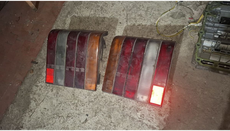 Volvo - Поворотный сигнал: фото 3 Volvo - Поворотный сигнал: фото 3