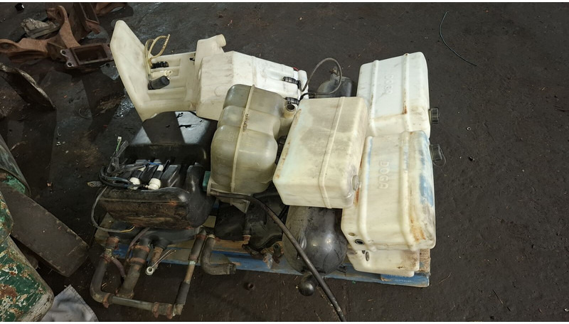 Volvo Scani - Расширительный бачок: фото 2 Volvo Scani - Расширительный бачок: фото 2