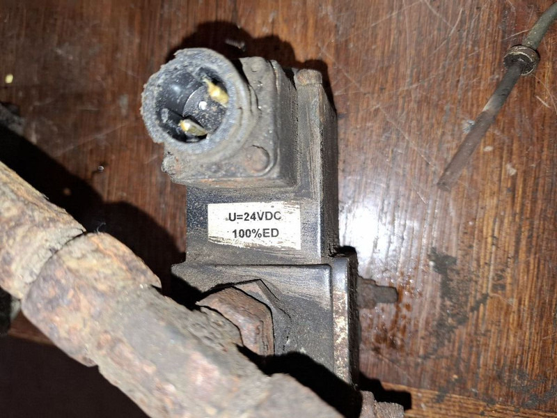 Volvo ZFLS / Herion - Гидравлический цилиндр: фото 3 Volvo ZFLS / Herion - Гидравлический цилиндр: фото 3