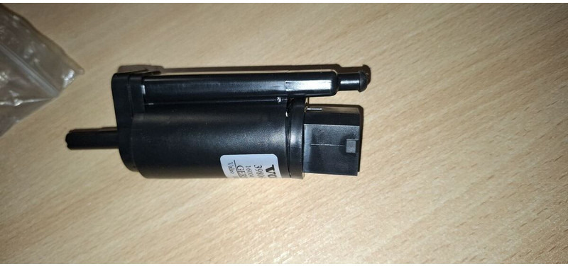 Hella 8TW 004 764-041 - Запчасти: фото 3 Hella 8TW 004 764-041 - Запчасти: фото 3