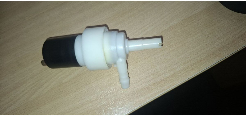 Hella 8TW 004 764-041 - Запчасти: фото 1 Hella 8TW 004 764-041 - Запчасти: фото 1