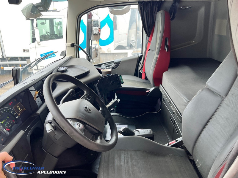 Фото интерьера 1: Грузовик-цистерна Volvo FH 500 Rohr 22150 Liter, 4 Comp., Retarder, ADR, 6x2