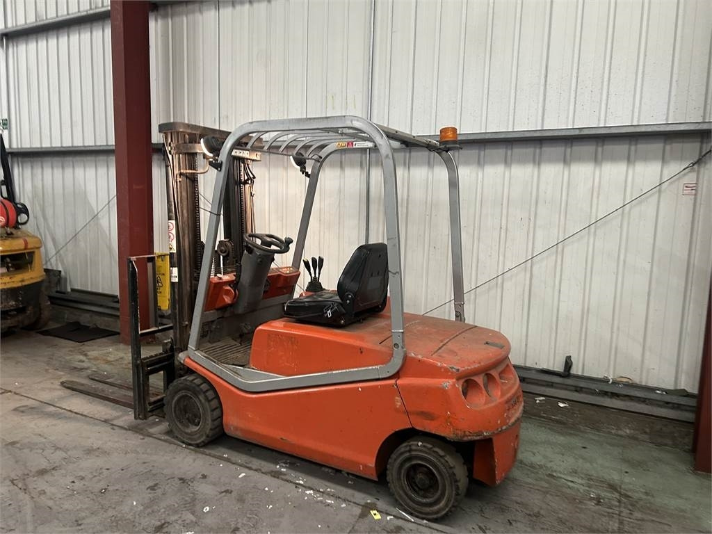 BT CBE20F - Электропогрузчик: фото 3 BT CBE20F - Электропогрузчик: фото 3