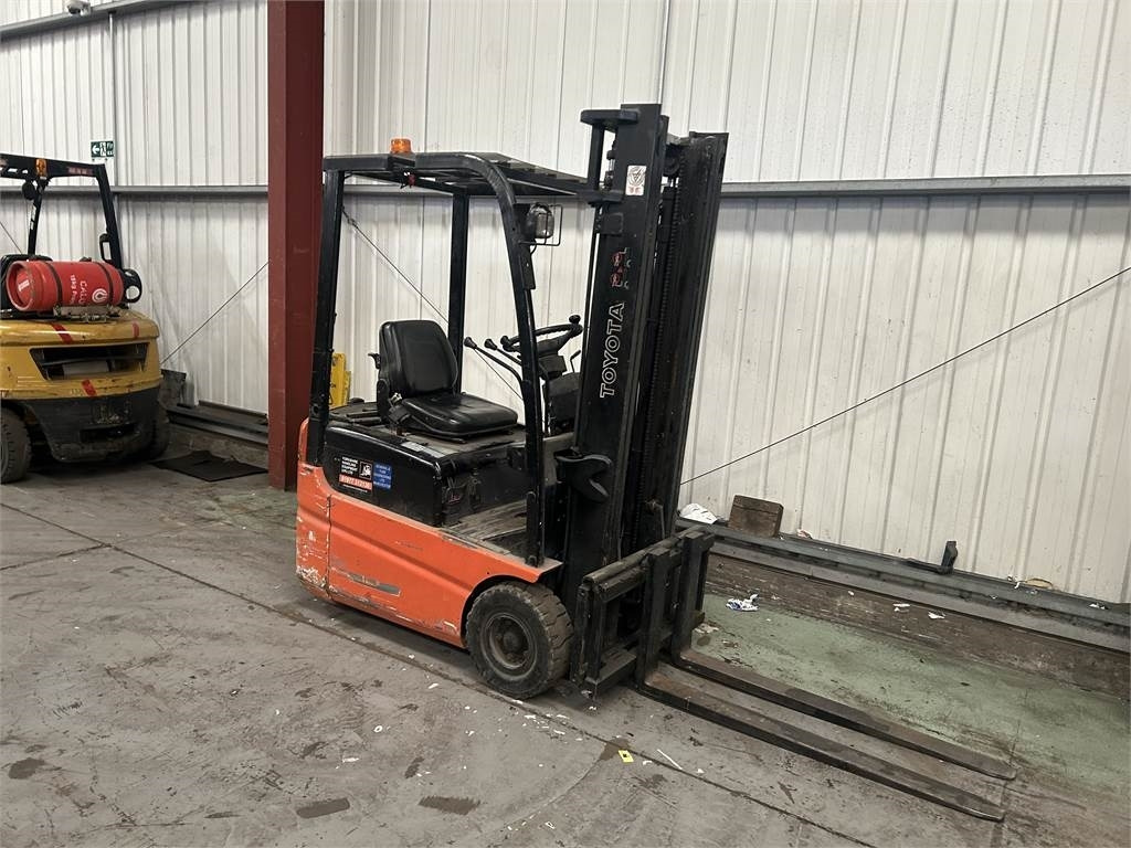 Toyota FBESF15 - Электропогрузчик: фото 4 Toyota FBESF15 - Электропогрузчик: фото 4