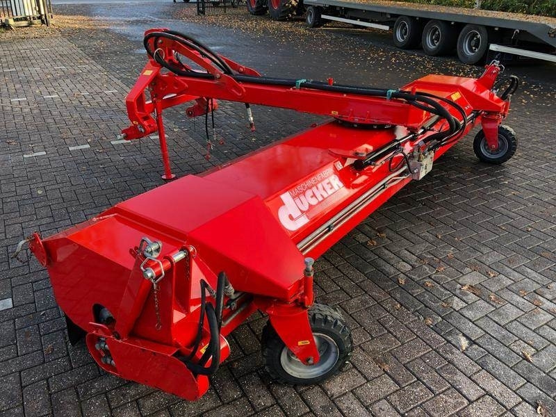 Dücker SFK 4500 veegmachine - Косилка: фото 4 Dücker SFK 4500 veegmachine - Косилка: фото 4