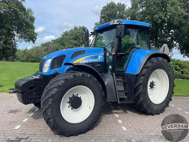 New Holland TVT 170 - Трактор: фото 2 New Holland TVT 170 - Трактор: фото 2