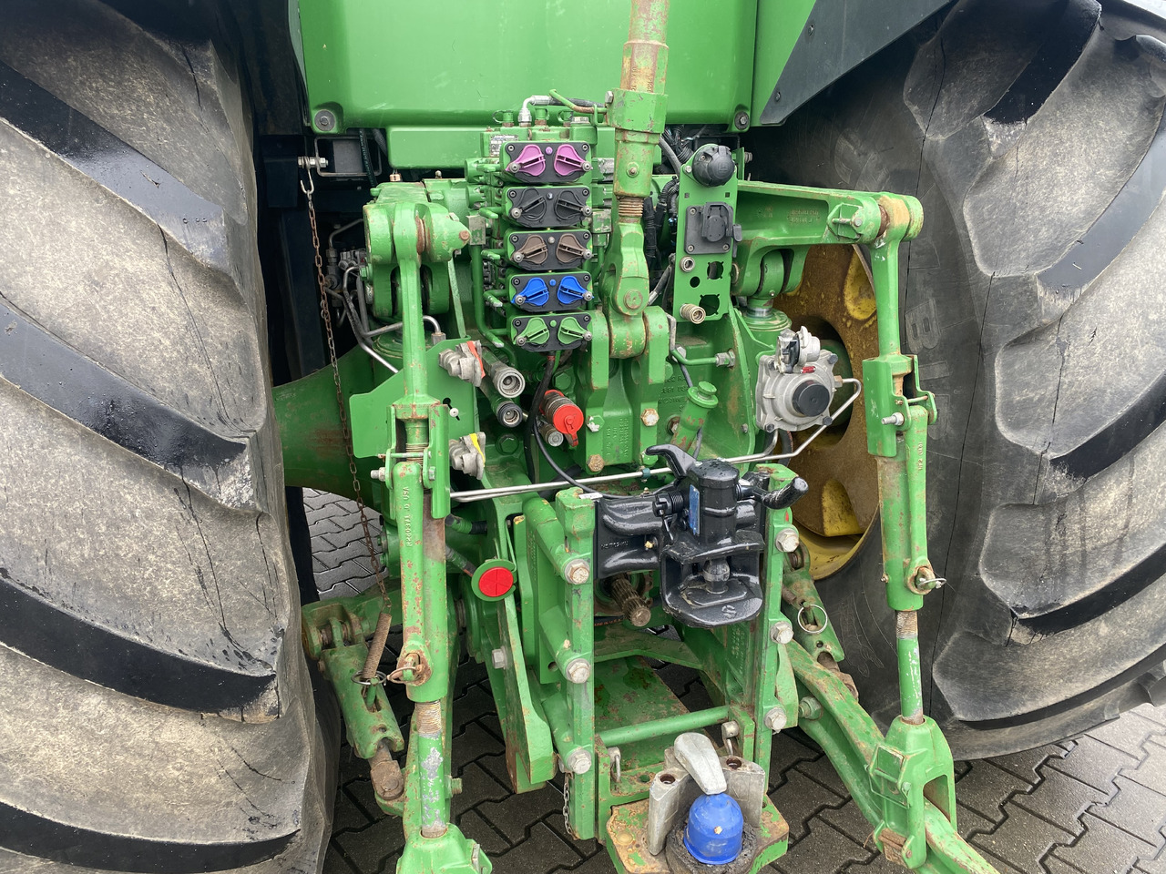 John Deere 8335 R AutoPower 50 km/h 370 PS - Трактор: фото 4 John Deere 8335 R AutoPower 50 km/h 370 PS - Трактор: фото 4