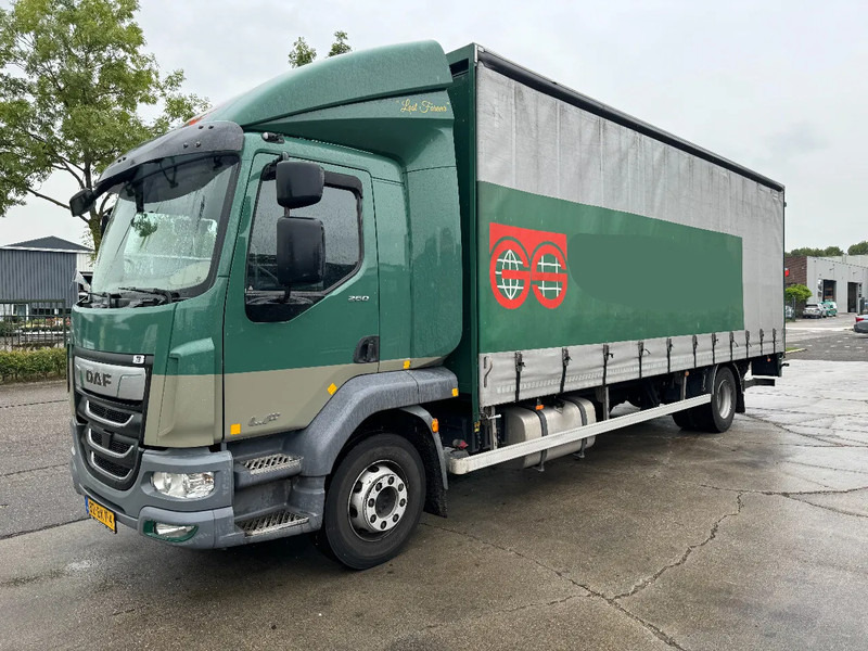 DAF LF 260 4X2 16T DHOLLANDIA LOAD LIFT - Тентованный грузовик: фото 1 DAF LF 260 4X2 16T DHOLLANDIA LOAD LIFT - Тентованный грузовик: фото 1