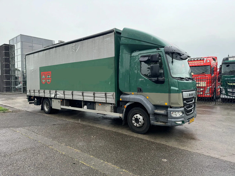 DAF LF 260 4X2 16T DHOLLANDIA LOAD LIFT - Тентованный грузовик: фото 3 DAF LF 260 4X2 16T DHOLLANDIA LOAD LIFT - Тентованный грузовик: фото 3