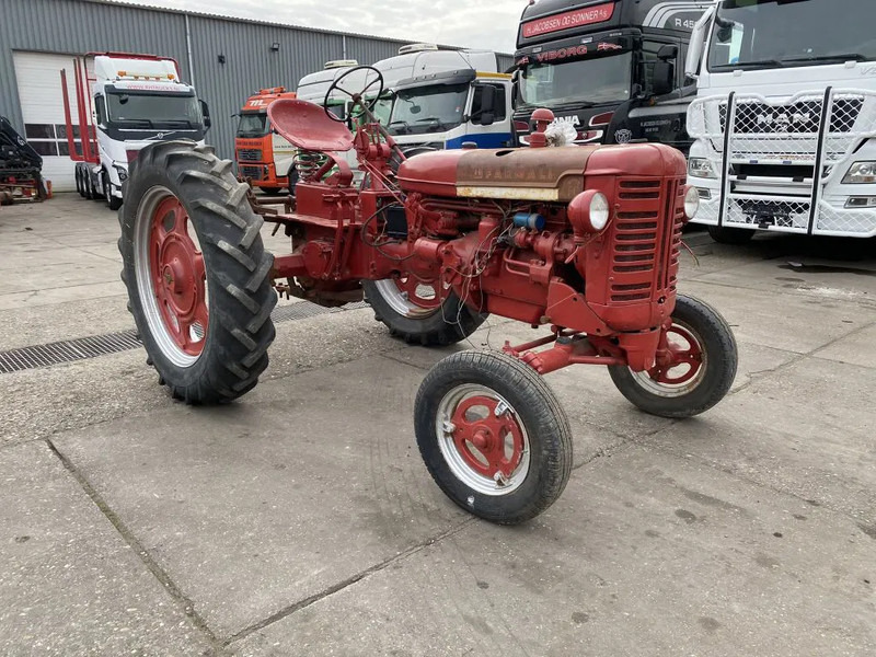 Farmall SUPER F.C. SUPER F.C. TRAKTOR - Трактор: фото 3 Farmall SUPER F.C. SUPER F.C. TRAKTOR - Трактор: фото 3