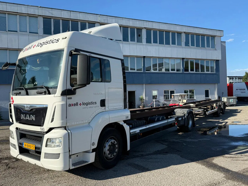 MAN TGS 18.420 EURO 6 + KRONE 2 AXLE + 2x DHOLLANDIA LIFT - Грузовик-контейнеровоз/ Сменный кузов: фото 1 MAN TGS 18.420 EURO 6 + KRONE 2 AXLE + 2x DHOLLANDIA LIFT - Грузовик-контейнеровоз/ Сменный кузов: фото 1