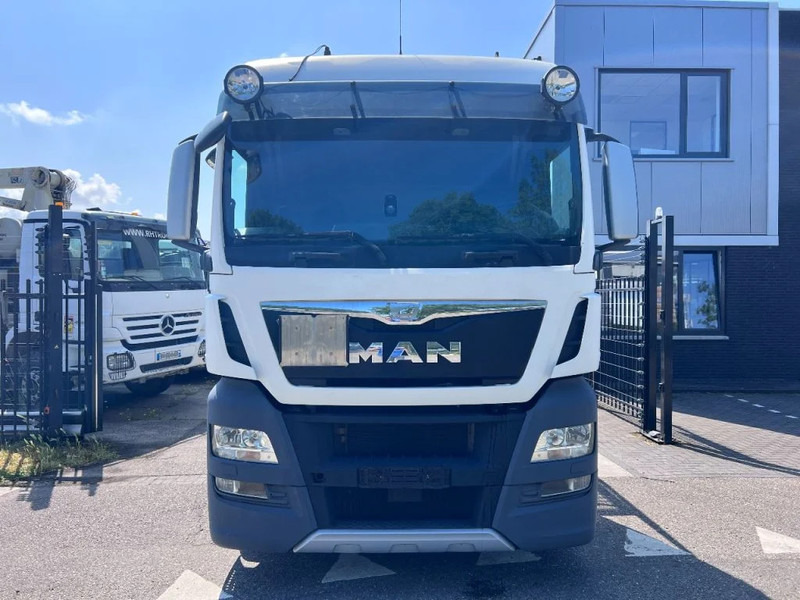 MAN TGX 26.560 6X2 EURO 6 - 11.500L VACUUM CLEANER - 2 COMPARTIMENTEN + INTARDER - Ассенизатор: фото 2 MAN TGX 26.560 6X2 EURO 6 - 11.500L VACUUM CLEANER - 2 COMPARTIMENTEN + INTARDER - Ассенизатор: фото 2