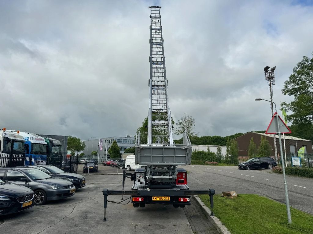 Nissan CABSTAR 35.13 EURO 6 + LIFT 25 METER + REMOTE CO - Грузовик с подъемником: фото 4 Nissan CABSTAR 35.13 EURO 6 + LIFT 25 METER + REMOTE CO - Грузовик с подъемником: фото 4