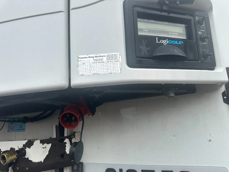 Schmitz Cargobull Schmitz Cargobull PRICES FROM €6950 TO €8950,- 40 X CARRIER 1850 MT D/E SAF AXELS - Полуприцеп-рефрижератор: фото 4 Schmitz Cargobull Schmitz Cargobull PRICES FROM €6950 TO €8950,- 40 X CARRIER 1850 MT D/E SAF AXELS - Полуприцеп-рефрижератор: фото 4