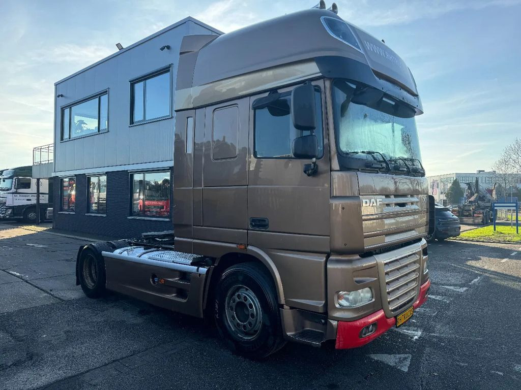 DAF XF 105.410 4X2 - EURO 5 + MANUAL GEAR - Тягач: фото 3 DAF XF 105.410 4X2 - EURO 5 + MANUAL GEAR - Тягач: фото 3