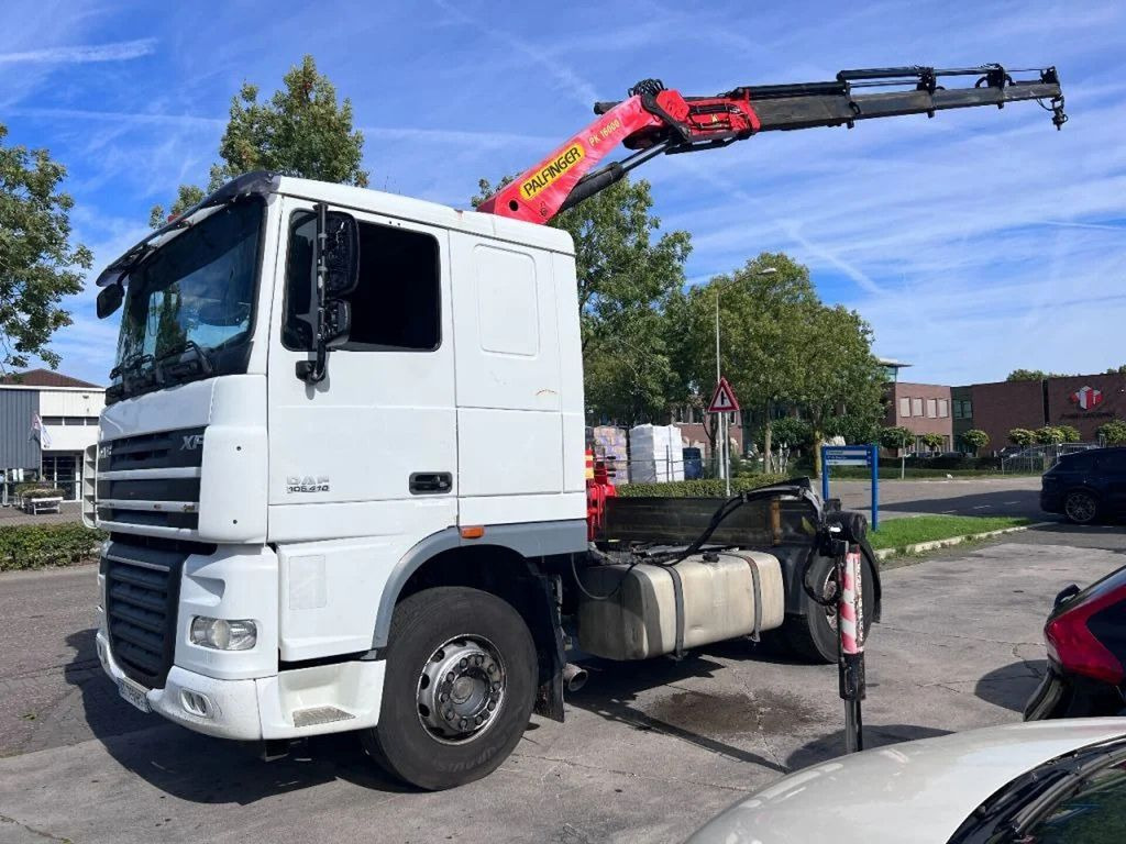 DAF XF 105.410 4X2 EURO 5 MANUAL + PALFINGER PK16000 - Тягач: фото 1 DAF XF 105.410 4X2 EURO 5 MANUAL + PALFINGER PK16000 - Тягач: фото 1