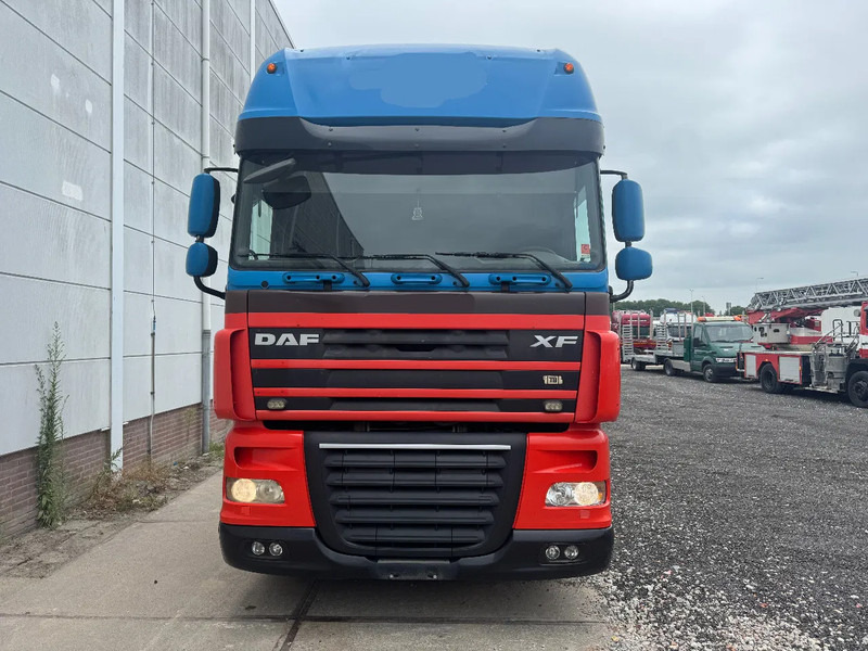DAF XF 105.410 6X2 MANUAL GEARBOX - EURO 4 - Тягач: фото 2 DAF XF 105.410 6X2 MANUAL GEARBOX - EURO 4 - Тягач: фото 2