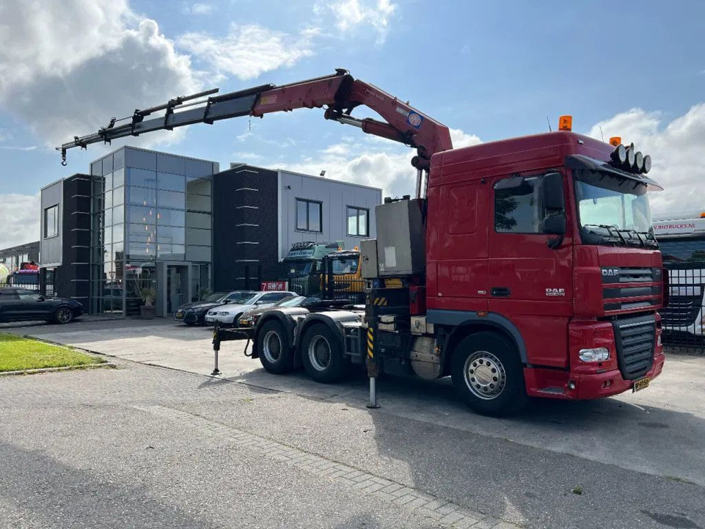 DAF XF 105.460 6X4 EURO 5 + HMF 4220 K6 + REMOTE CON - Тягач: фото 3 DAF XF 105.460 6X4 EURO 5 + HMF 4220 K6 + REMOTE CON - Тягач: фото 3