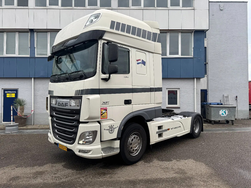DAF XF 460 4X2 EURO 6 MX ENGINE BRAKE SKIRTS AIRCO - Тягач: фото 1 DAF XF 460 4X2 EURO 6 MX ENGINE BRAKE SKIRTS AIRCO - Тягач: фото 1