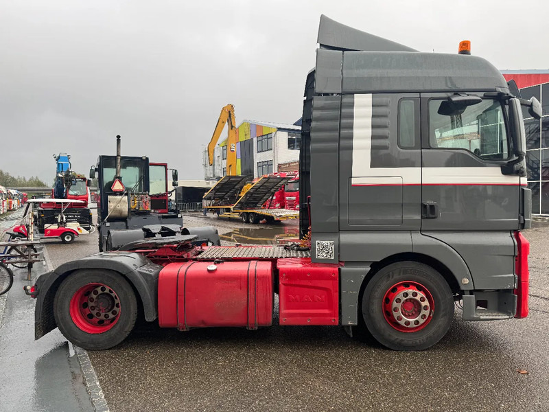 MAN TGX 18.440 4X2 EURO 6 DOUBLE TANK - Тягач: фото 4 MAN TGX 18.440 4X2 EURO 6 DOUBLE TANK - Тягач: фото 4