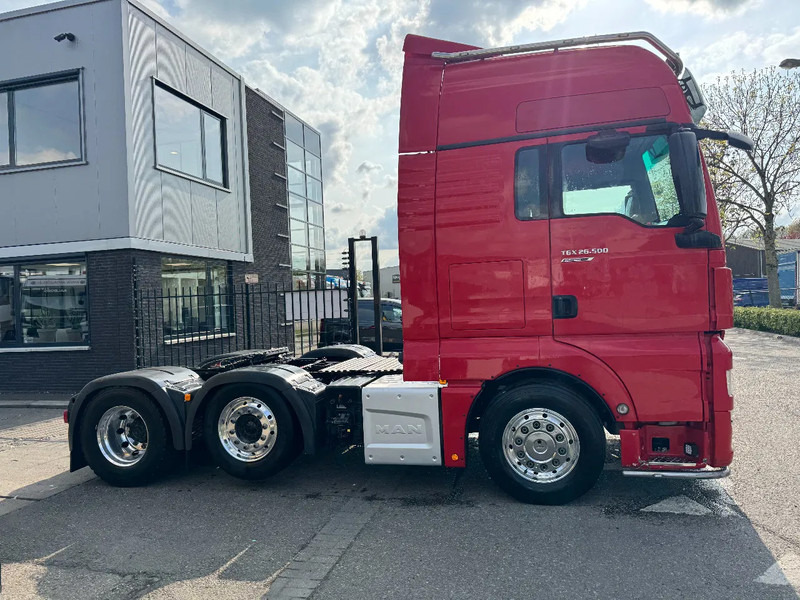 MAN TGX 26.500 6X2 EURO 6 ALCOA SPOILERS 2020 - Тягач: фото 4 MAN TGX 26.500 6X2 EURO 6 ALCOA SPOILERS 2020 - Тягач: фото 4
