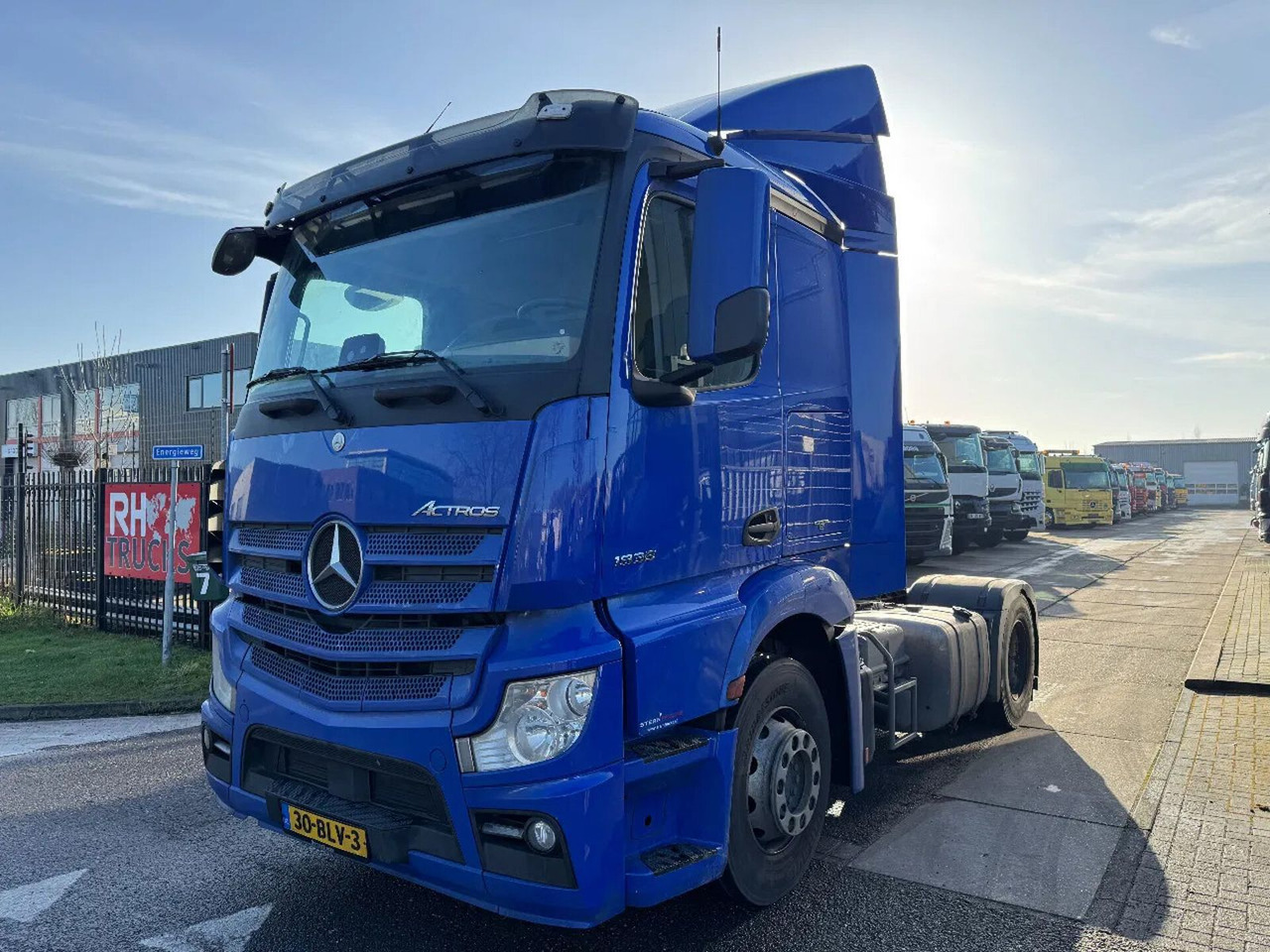 Mercedes-Benz Actros 1836 4X2 - EURO 6 + TÜV 09-2025 - Тягач: фото 1 Mercedes-Benz Actros 1836 4X2 - EURO 6 + TÜV 09-2025 - Тягач: фото 1