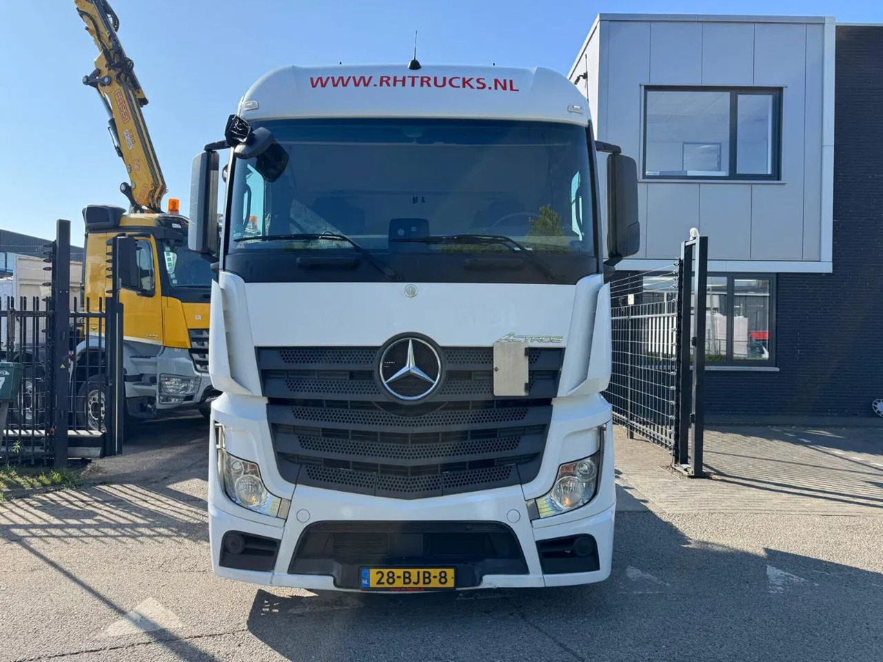 Mercedes-Benz Actros 1842 4X2 - EURO 6 + HEFSCHOTEL + ROCKINGE - Тягач: фото 2 Mercedes-Benz Actros 1842 4X2 - EURO 6 + HEFSCHOTEL + ROCKINGE - Тягач: фото 2