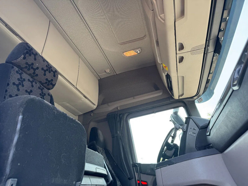 Тягач Scania R580 V8 NGS 6X4 EURO 6 RETARDER: фото 15