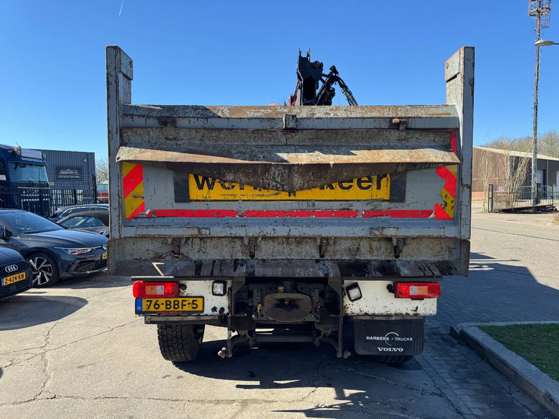 Самосвал, Автоманипулятор Volvo FM 330 6X2 - EURO 5 + ATLAS 126.3E A2 + REMOTE + LIFT/STEERING AXLE: фото 13