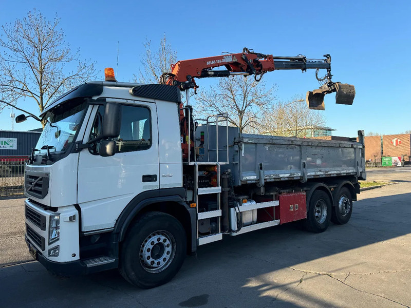 Volvo FM 330 6X2 - EURO 5 + ATLAS 126.3E A2 + REMOTE + LIFT/STEERING AXLE + TÜV 08-2025 - Самосвал, Автоманипулятор: фото 2 Volvo FM 330 6X2 - EURO 5 + ATLAS 126.3E A2 + REMOTE + LIFT/STEERING AXLE + TÜV 08-2025 - Самосвал, Автоманипулятор: фото 2
