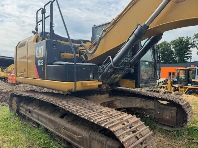 CAT 323 E - Гусеничный экскаватор: фото 3 CAT 323 E - Гусеничный экскаватор: фото 3
