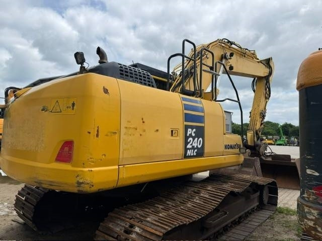 Komatsu PC 240 NLC-10 - Гусеничный экскаватор: фото 2 Komatsu PC 240 NLC-10 - Гусеничный экскаватор: фото 2